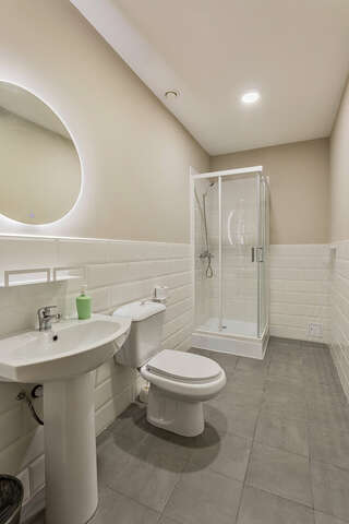 Гостиница Петрополис Санкт-Петербург Двухместный номер с 2 отдельными кроватями и общей ванной комнатой на 2 номера-3